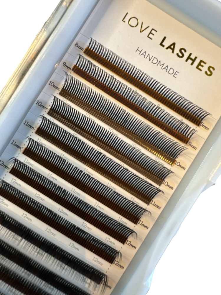 Wetlook Lashes easy volume extensions - handmade by Love Lashes