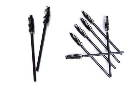 zwarte-mascara-borsteltjes
